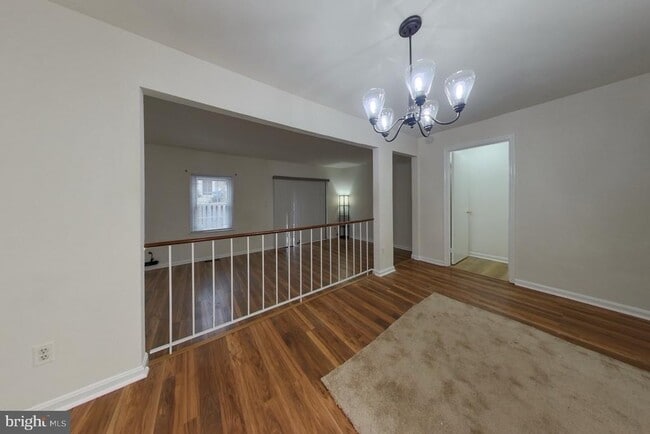 Building Photo - 4939 McFarland Dr