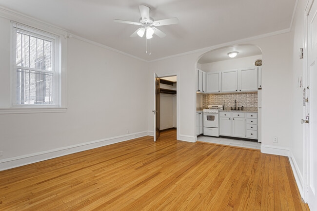 Building Photo - 2342 N Spaulding Ave