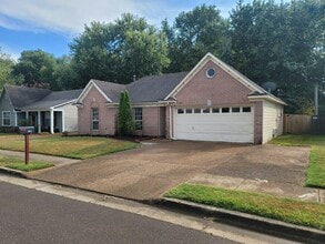 Building Photo - 6915 Brady Hill Dr