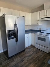 Building Photo - 2204 Ventana Ln