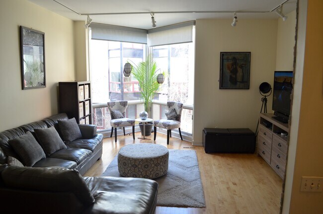 Foto del edificio - 1225 W Cottage Pl