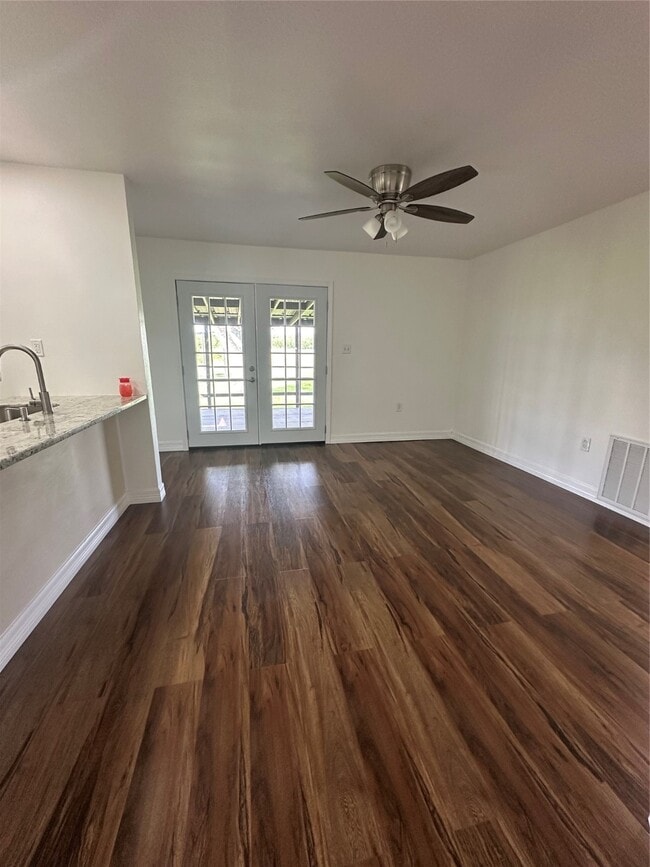Foto del edificio - 3926 Bahler Ave