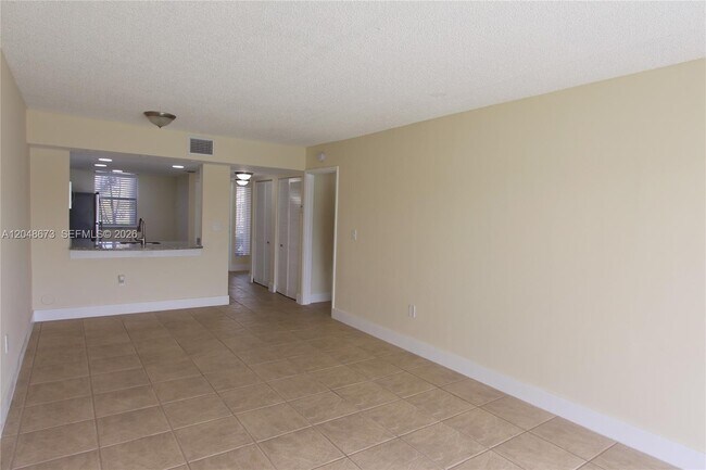 Foto del edificio - 5200 NW 31st Ave