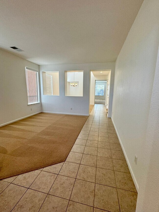 Foto del edificio - 2470 Westfall Rd