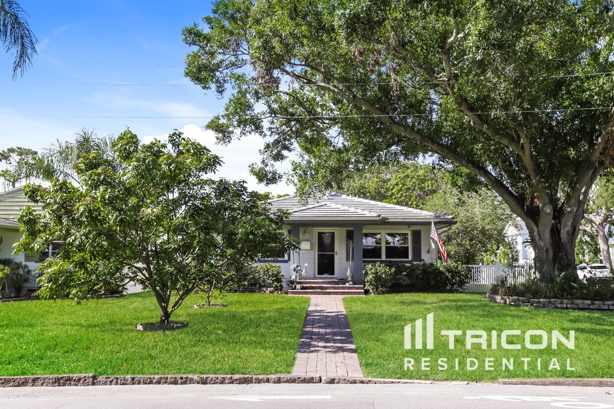 Foto principal - 1146 30th Ave N