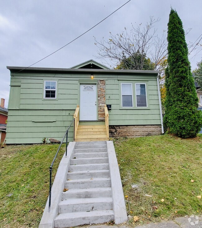 Building Photo - 303 Laforte Ave