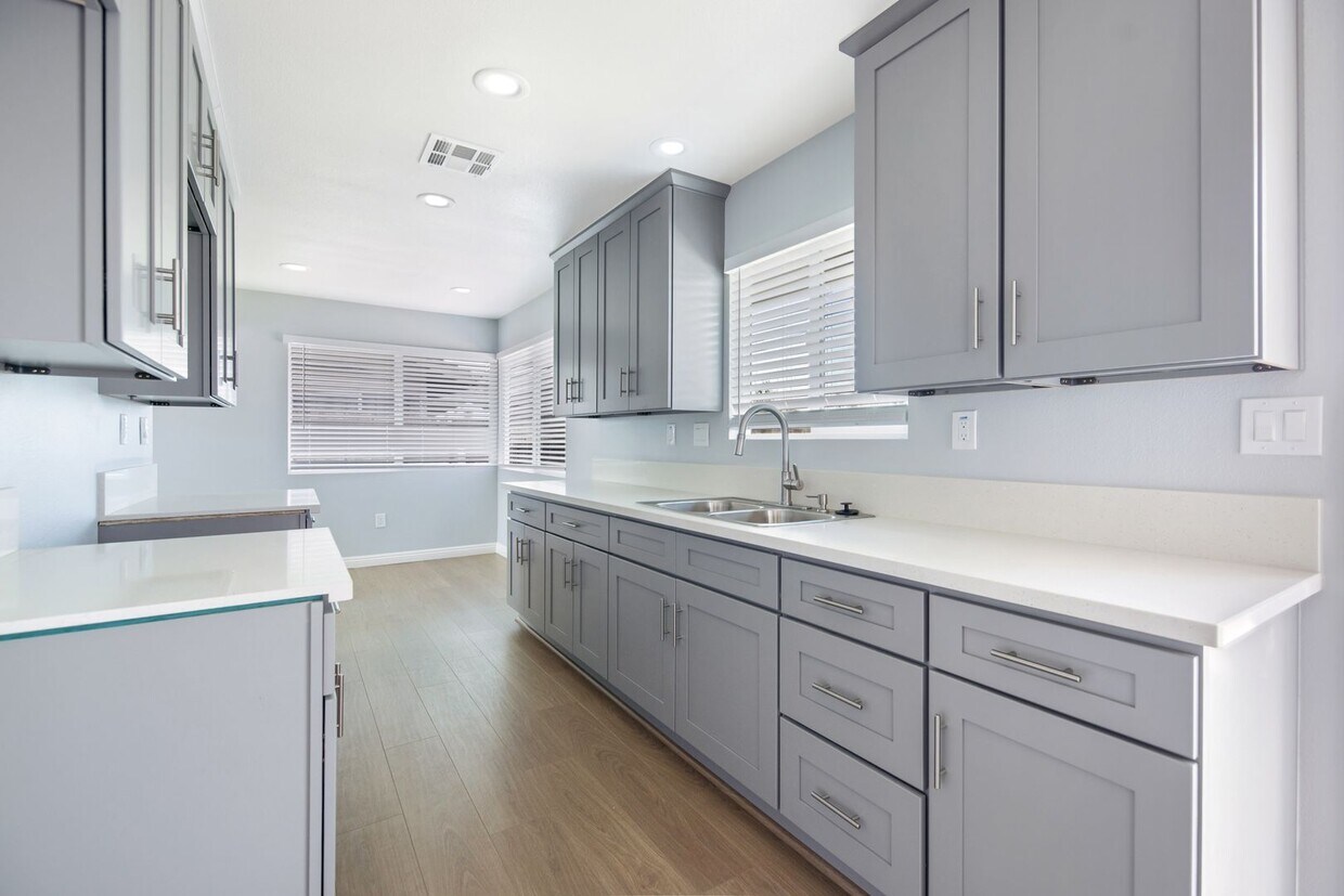 41722 Marine Dr, Hemet, CA 92544 Condo for Rent in Hemet, CA