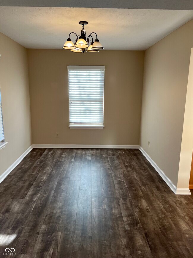 Building Photo - 10854 Lexington Dr
