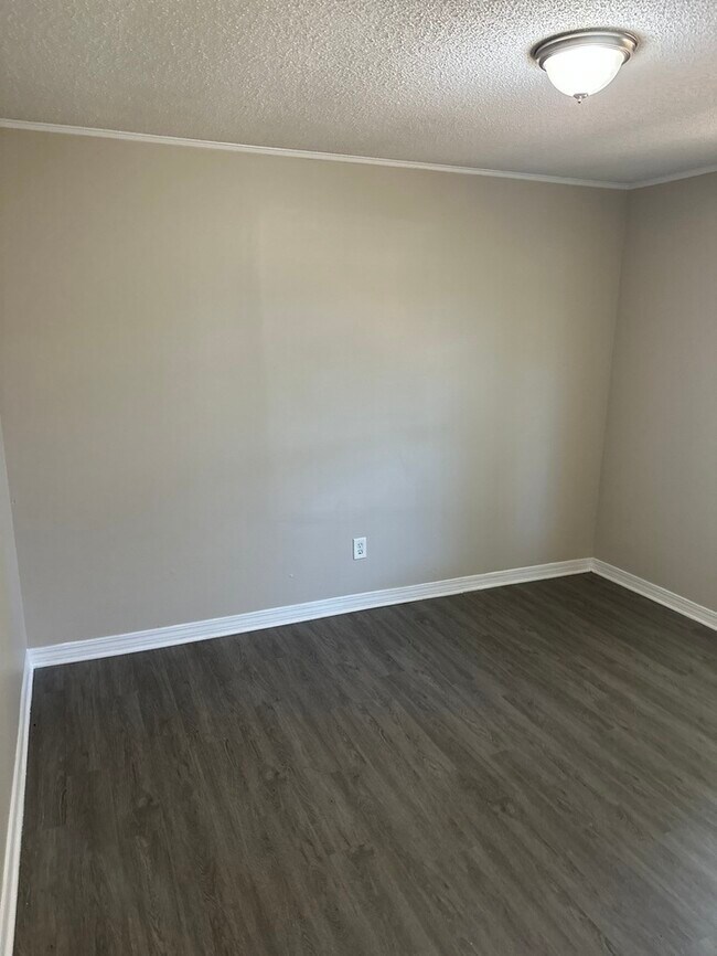 Foto del edificio - 3005 Godwin Ln