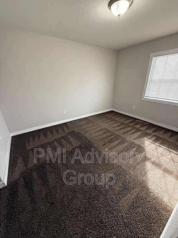 Foto del edificio - 544 SE Colfax Pl