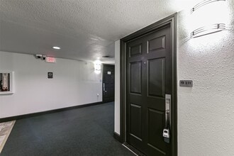 Building Photo - 1025 Swanson St