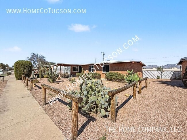Building Photo - 6225 E Calle Aurora