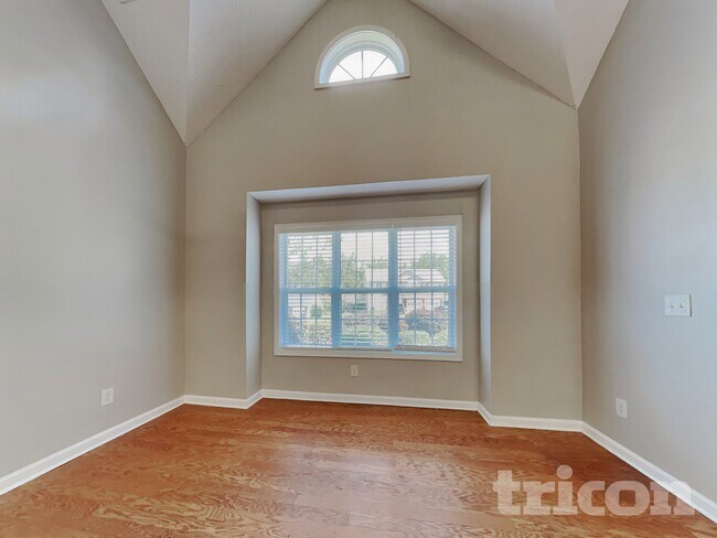 Building Photo - 32 Mountain View Dr