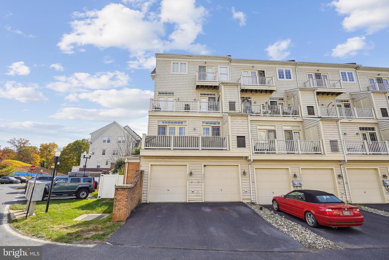 7139 Little Thames Drive, Gainesville, VA 20155 Townhome Rentals in