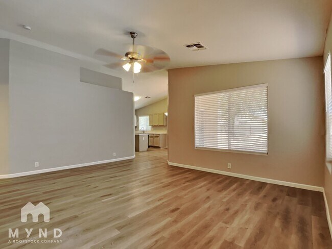 Foto del edificio - 4545 N 67th Ave
