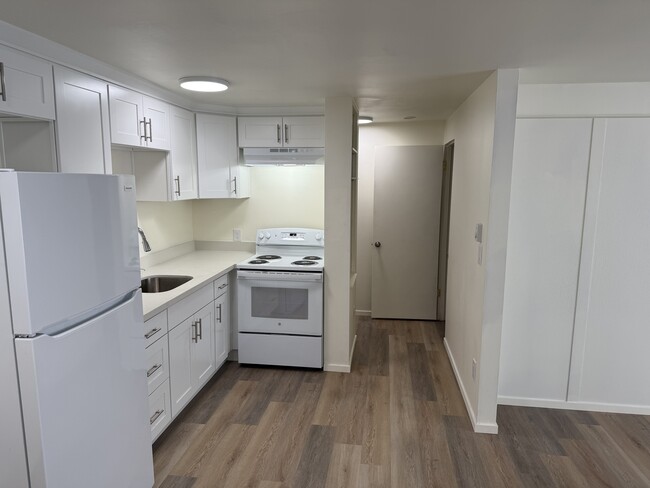 kitchen from entry - 2239 Yale Ave E