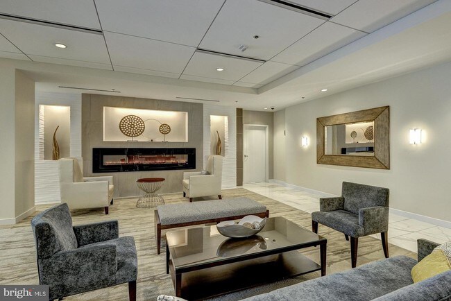 Foto del edificio - 5101 River Rd