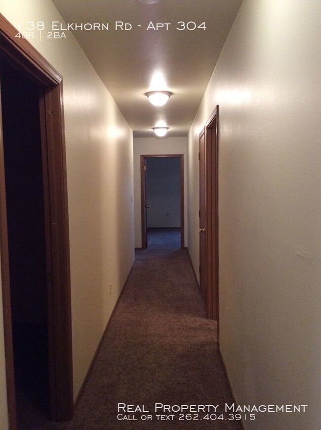 Building Photo - 3rd floor 4 Bedroom Apartment