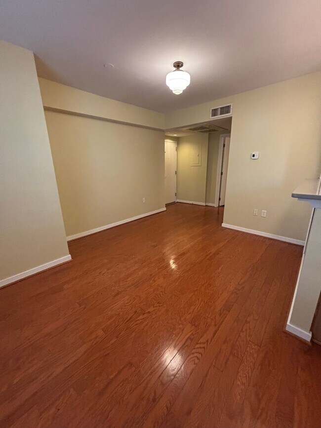 Foto del edificio - 3534 10th St NW