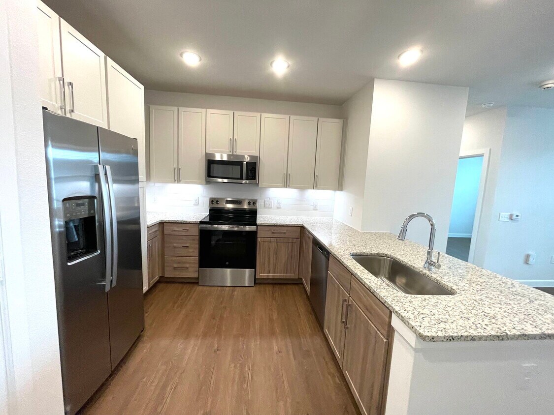 Foto principal - 2300 N Friendship Rd