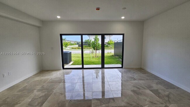 Foto del edificio - 1305 NW 4th Ave