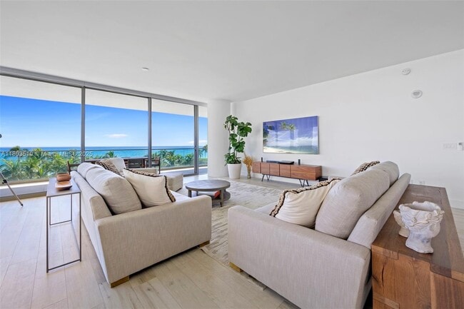 Building Photo - 10203 Collins Ave