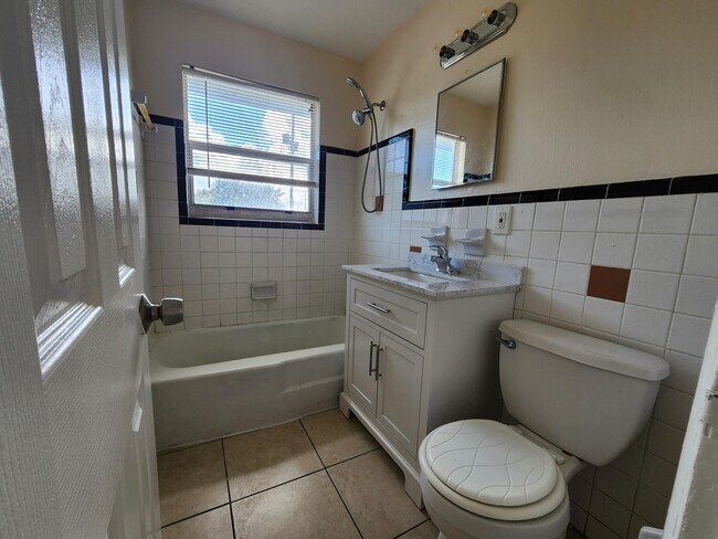 Foto del edificio - 1025 13th St