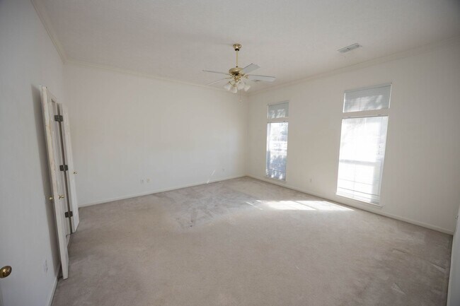 Foto del edificio - 9336 Bristlecone Dr