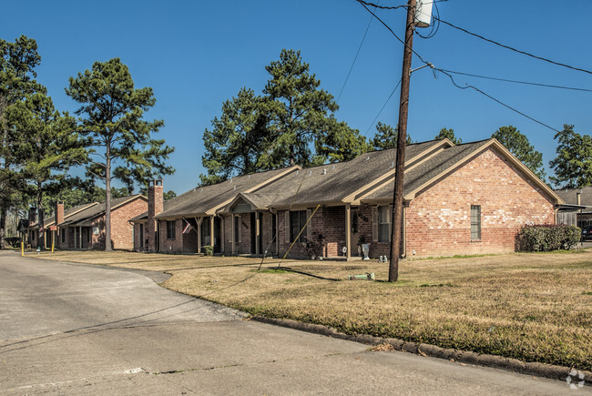 Building Photo - Woodland Park Townhomes