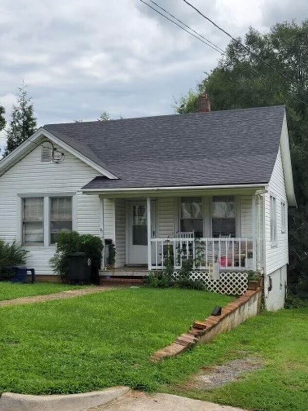 Foto principal - One Level House with Back Deck