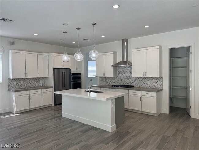 Foto del edificio - 2670 Summit Springs St