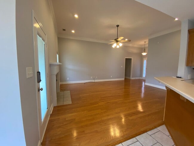 Foto del edificio - 205 Drayton Ct