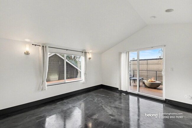 Foto del edificio - 3815 Interlake Ave N