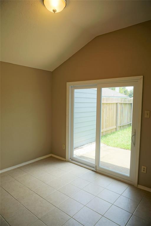 Building Photo - 9234 Autumnsong Dr