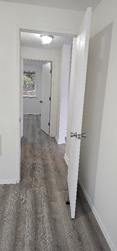 Building Photo - 930 NW Chelsea Ct