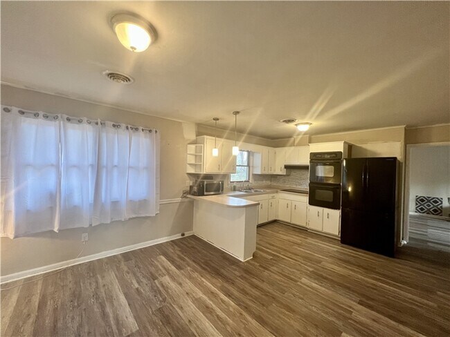 Foto del edificio - 8901 Concord Rd