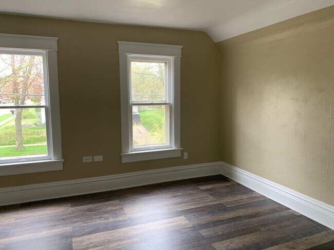 Foto del edificio - GALION HOME AVAILABLE IN AUG!
