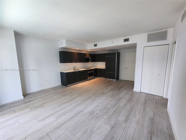 Foto del edificio - 55 SW 9th St