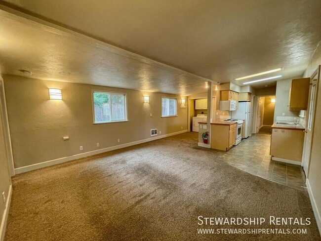 Foto del edificio - 2024 Emerald St