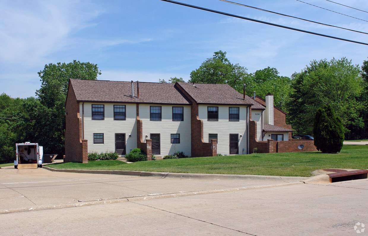 Building Photo - 329 Pleasant Meadow Blvd