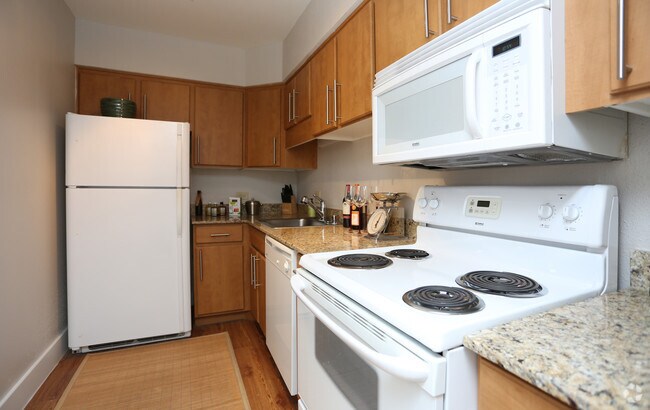 Manor House Apartments Dallas Tx 1br 1ba 760sf Bryan Manor House Apartments