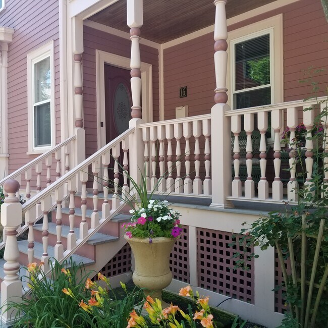 Building Photo - 16 Dresden St