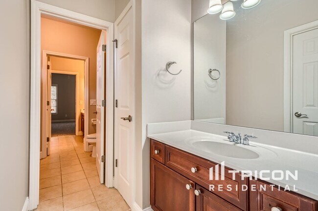Building Photo - 3207 Collier Gate Ct