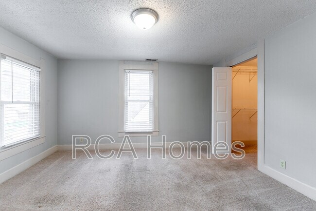 Photo - 1603 Woodlawn Avenue - B House
