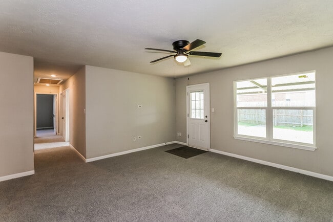 Building Photo - 11903 Bonaparte Dr