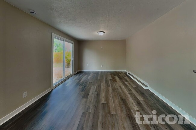 Building Photo - 7330 Cass Cir