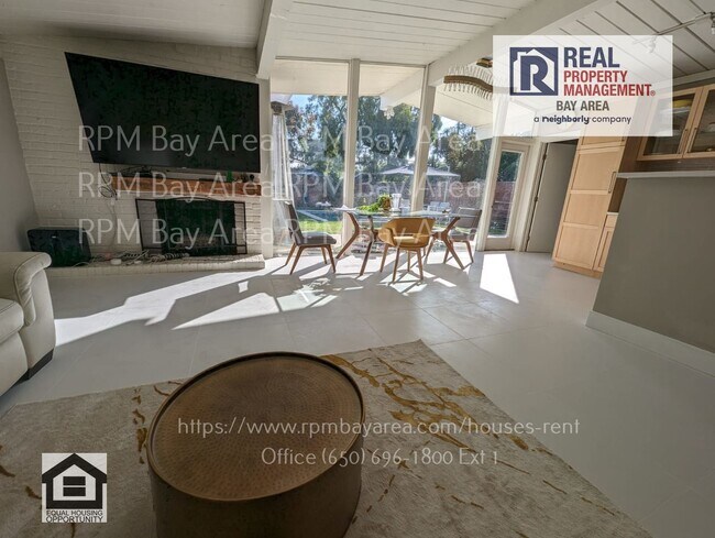 Building Photo - 4 Bedroom 2 Bathroom Family Home in Palo A...