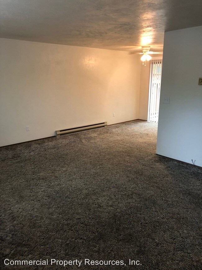 1267 E Santiam St, Stayton, OR 97383 Room for Rent in Stayton, OR