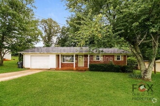 Building Photo - 135 Clearview Rd