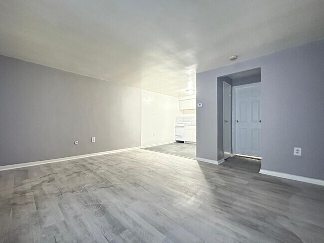 Foto del edificio - 7131 Marshall Rd